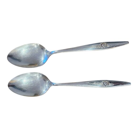 Set of 2 Oneidacraft Deluxe Stainless LASTING ROSE Serving SPOONS - Picture 5 of 7